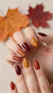 Minimalist fall nail trends and autumn nail colors Minimalist fall nail trends and autumn nail colors