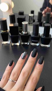 black nail trends black nail trends